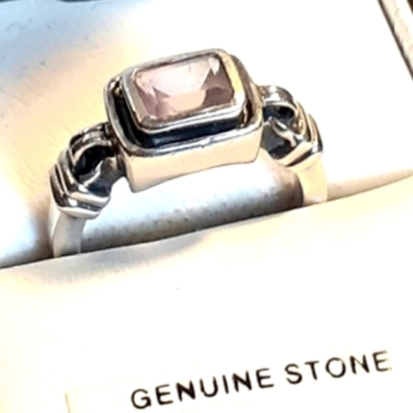 💍Amethyst Gemstone & Silver Ring, Ring Size 8💍 - Picture 2 of 16